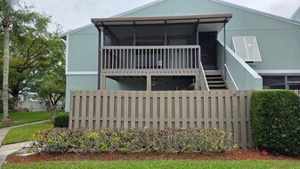 1212 Breezy Way, Unit 7H in Sebastian, FL - Building Photo