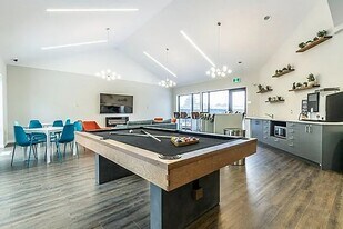 170 Sherwood Forest Sq in London, ON - Building Photo