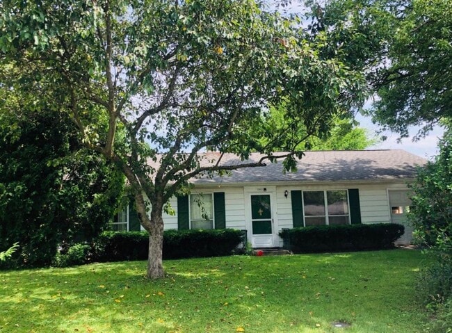 1961 Indian Trail Dr in West Lafayette, IN - Building Photo - Building Photo