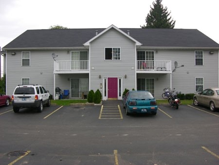 Palmer Court Apartments in Mt. Pleasant, MI - Building Photo