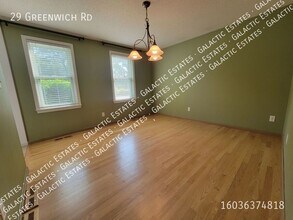 29 Greenwich Rd in Litchfield, NH - Building Photo - Building Photo