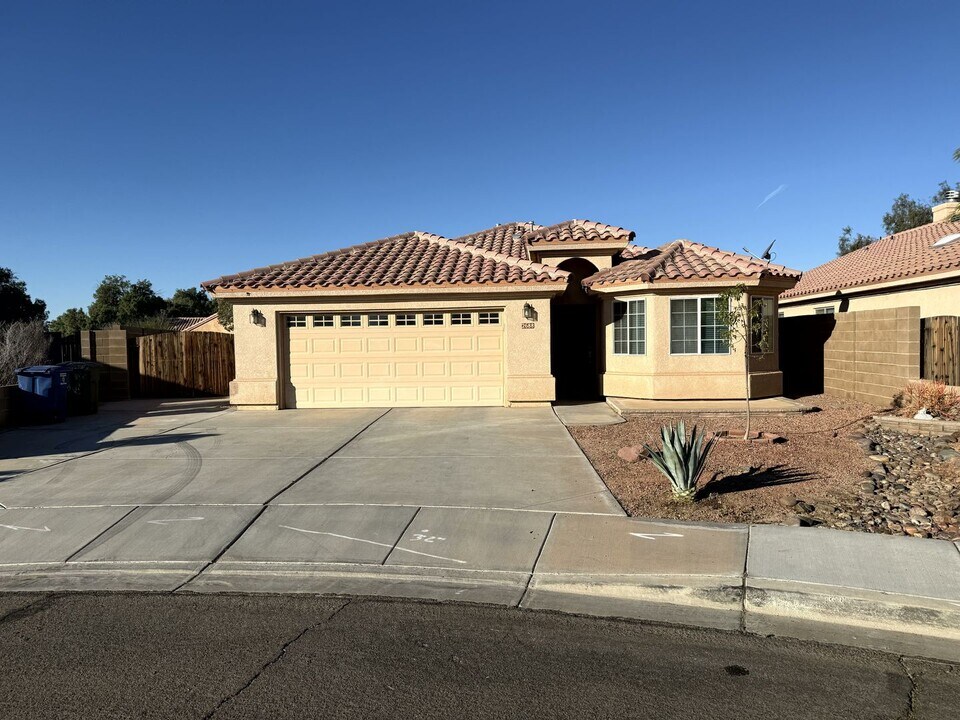 2688 Otondo Dr in Yuma, AZ - Building Photo