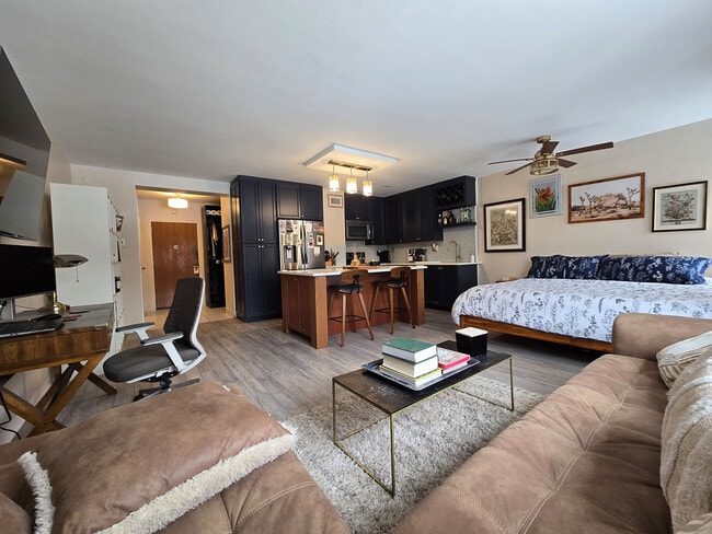 2475 Virginia Ave NW, Unit 202 in Washington, DC - Building Photo - Building Photo