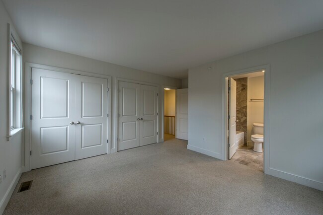 121 2nd St, Unit 335Bd in Cambridge, MA - Building Photo - Building Photo