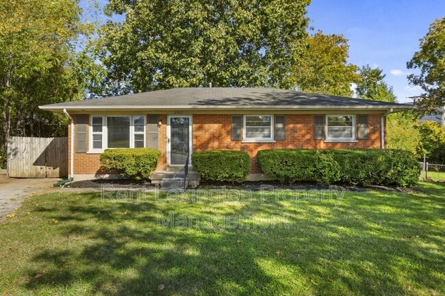 2461 Mirahill Dr