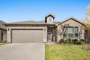 1021 Croxley Wy in Fort Worth, TX - Building Photo