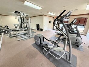 4201 W McNab Rd in Pompano Beach, FL - Building Photo - Building Photo