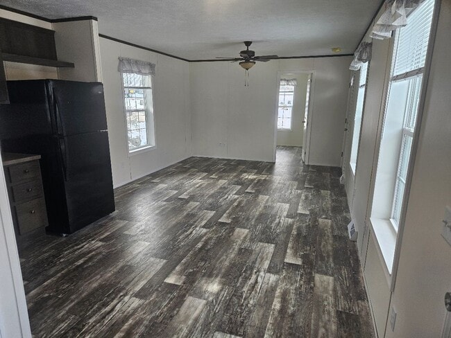 20 Providence New London Tpke in North Stonington, CT - Building Photo - Building Photo
