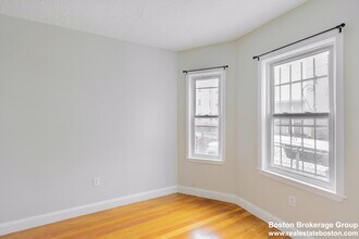 3 Carson St, Unit 3 in Boston, MA - Building Photo - Building Photo