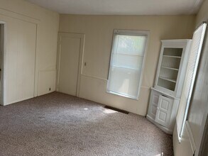 902 5th Ave in Eau Claire, WI - Building Photo - Building Photo