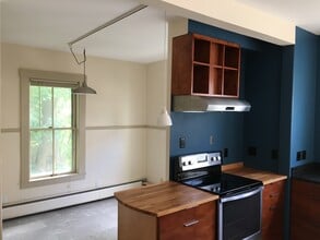 33 St Paul St, Unit #1 in Montpelier, VT - Building Photo - Building Photo