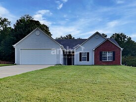 4410 Brookridge Dr in Loganville, GA - Building Photo