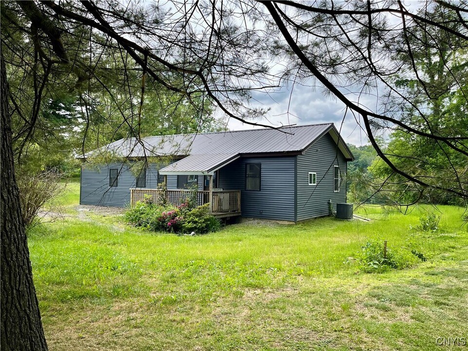 3373 County Rte 57 in Oswego, NY - Building Photo