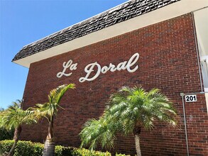 201 Inlet Way in Palm Beach Shores, FL - Building Photo - Building Photo