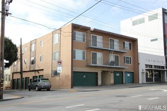 3571 16th St in San Francisco, CA - Foto de edificio - Building Photo