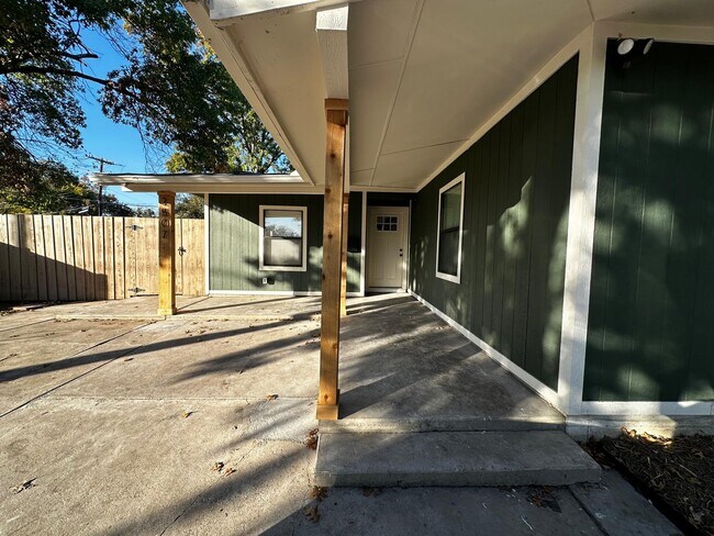 2507 Blyth Dr in Dallas, TX - Building Photo - Building Photo