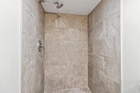 912 N Milton Ave photo'