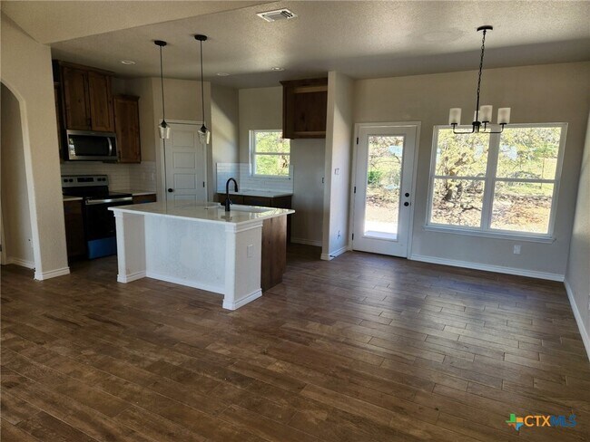 property at 2587 Puter Creek Rd