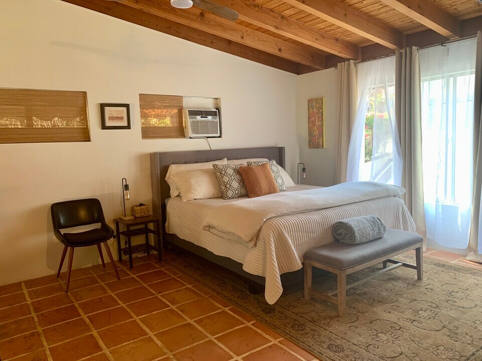 8852 Wonderland Ave, Unit Laurel Canyon Guesthouse in Los Angeles, CA - Building Photo