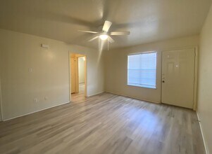 3402 Cantabrian Dr, Unit B in Killeen, TX - Building Photo - Building Photo