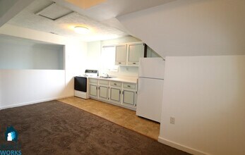 926 S 14th St-Unit -#2 in Lincoln, NE - Building Photo - Building Photo