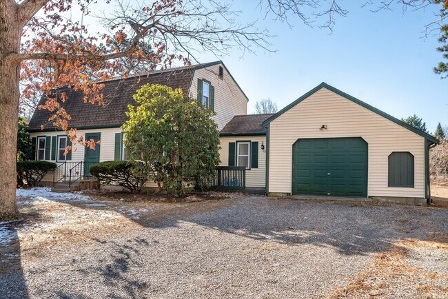 62 Windsor Rd in Sandwich, MA - Building Photo - Building Photo