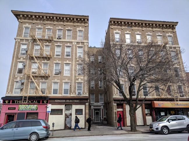 165-171 W 231st St in Bronx, NY - Foto de edificio - Building Photo