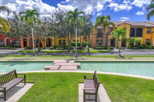 9076 Rialto St in Naples, FL - Building Photo
