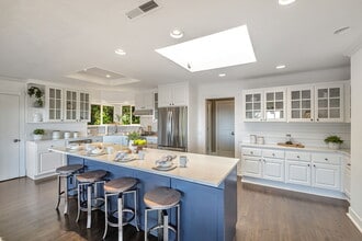 24705 Santa Cruz Hwy in Los Gatos, CA - Building Photo - Building Photo