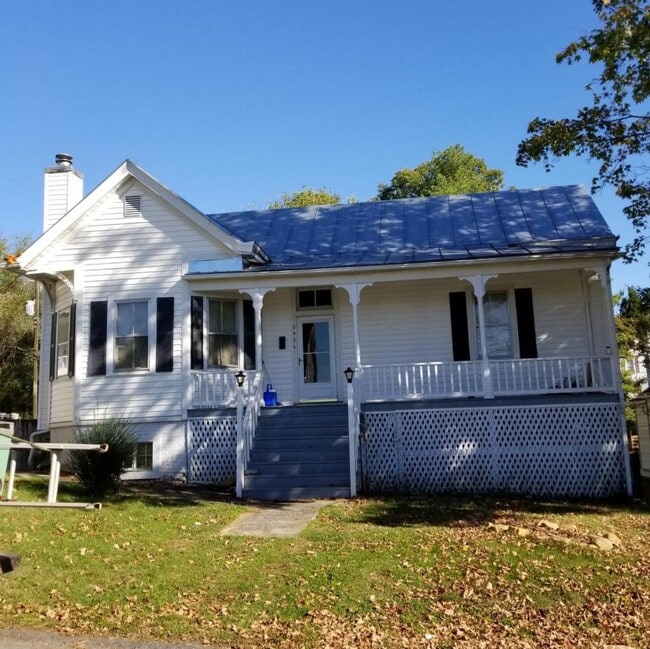 property at 2424 Birch Ave