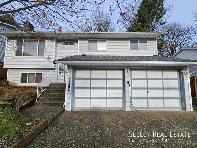 32985 Malahat Pl in Abbotsford, BC - Building Photo - Building Photo
