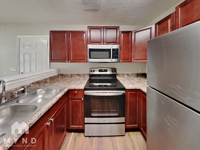 property at 3259 Pawnee Dr