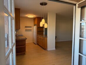 3142 Midway Dr in San Diego, CA - Building Photo - Building Photo