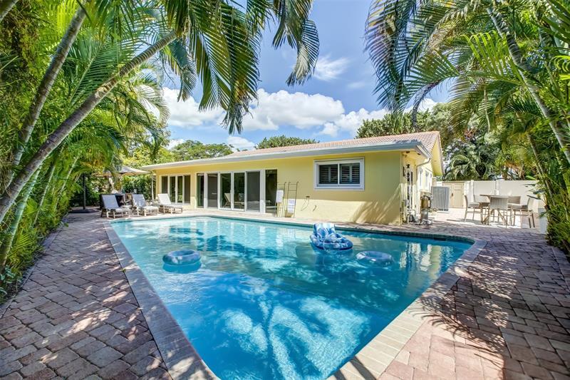 2600 N Riverside Dr in Pompano Beach, FL - Building Photo