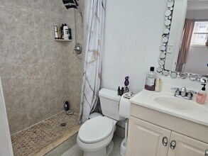 8020 S Colony Cir, Unit 103 in Tamarac, FL - Building Photo - Building Photo