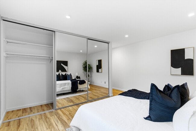 3609 E 2nd St, Unit 207 in Long Beach, CA - Building Photo - Building Photo