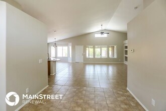 8612 W Mohave St in Tolleson, AZ - Building Photo - Building Photo