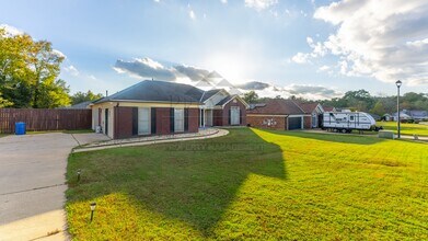 5376 Broadfield Dr in Columbus, GA - Building Photo - Building Photo