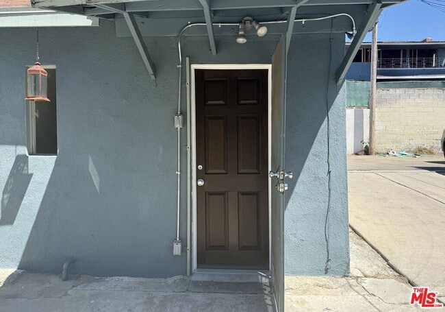 1034 1/2 N Bonnie Brae St in Los Angeles, CA - Building Photo - Building Photo