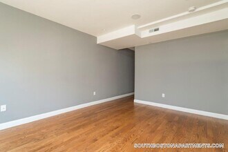 339 D St in Boston, MA - Foto de edificio - Building Photo