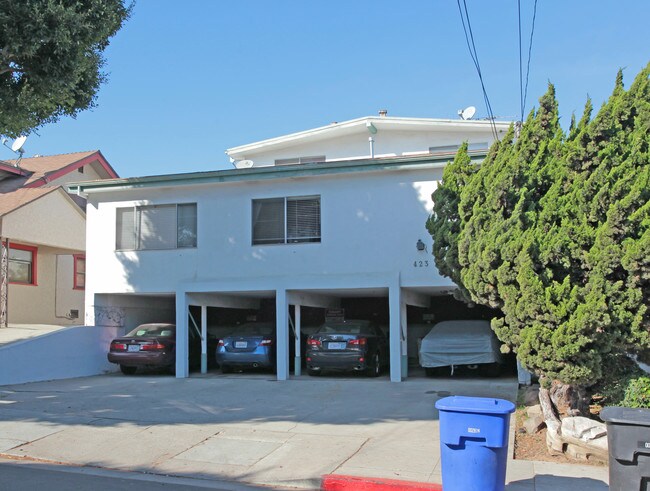 423 Ashland Ave in Santa Monica, CA - Building Photo - Building Photo