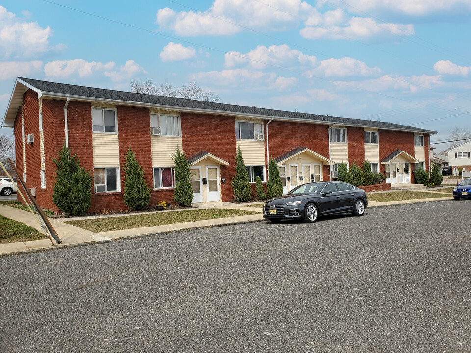 Morris Mews in Long Branch, NJ - Building Photo