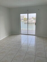 7917 West Dr, Unit 17 in North Bay Village, FL - Building Photo - Building Photo