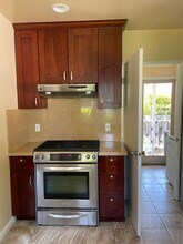 940 Alice Ln in Menlo Park, CA - Building Photo - Building Photo