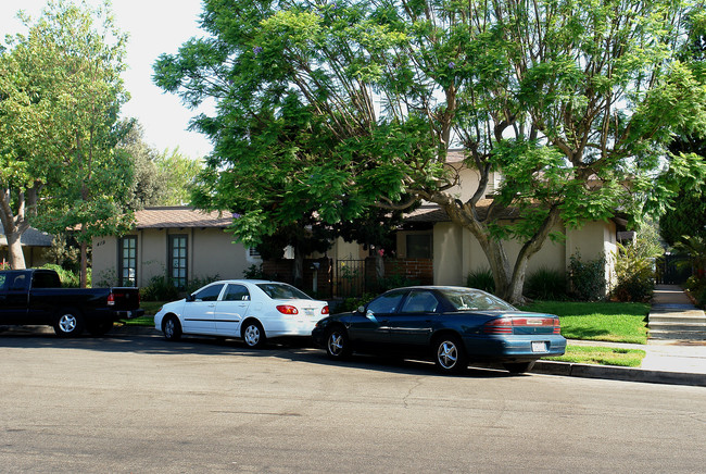 419 W Tularosa Ave in Orange, CA - Building Photo - Building Photo