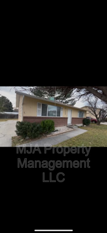 4071 Sun Dr in Kearns, UT - Building Photo - Building Photo
