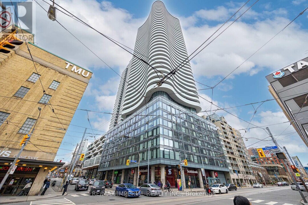 403-403 Church St in Toronto, ON - Building Photo