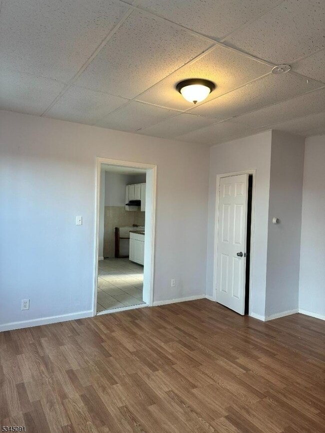841 Rebecca Pl in Elizabeth, NJ - Building Photo - Building Photo