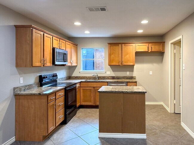 51262 Laramie St in Irving, TX - Building Photo - Building Photo