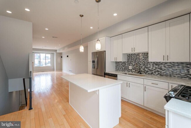 2322 Alter St in Philadelphia, PA - Building Photo - Building Photo